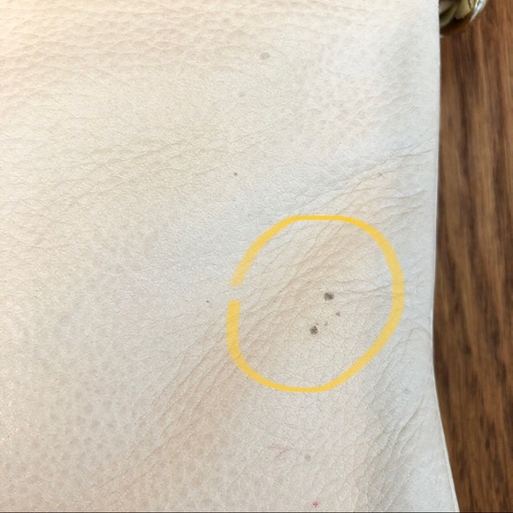 Marc by Marc Jacobs Off White Wristlet - Picture 2 of 10